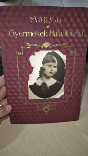 Szegedy L�szl� (szerk.) - Magyar gyermekek h�laalbuma Lord Rothermerehez